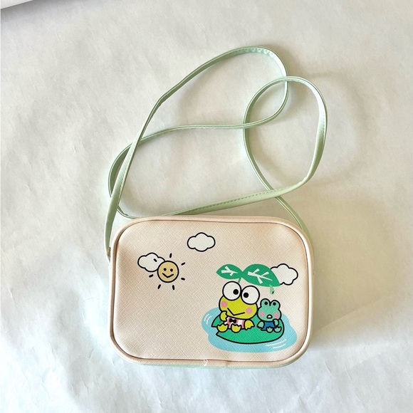 Keroppi Sitting Camera Crossbody Bag - Picture 2 of 6
